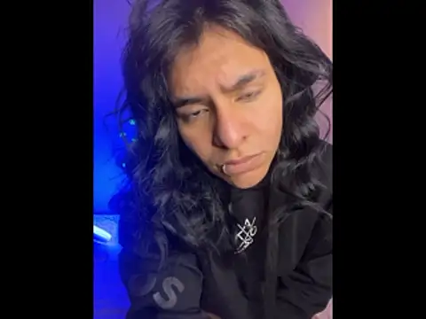 SaraAndrade  online show from January 17, 1:58 pm