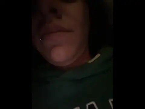 SaraAndrade  online show from December 17, 10:31 am