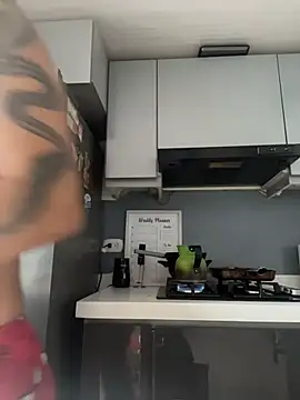 SaraAndrade  online show from February 21, 12:40 pm