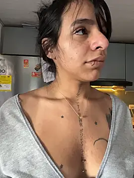 SaraAndrade  online show from March 26, 1:20 pm