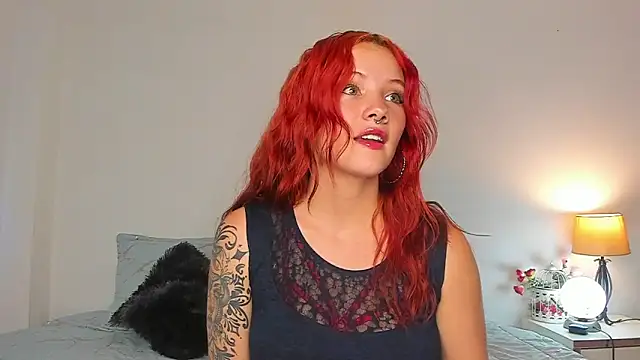 Snapshot of julse__ chatting on November 28, 2:56 am julse online show from November 28, 2:56 am