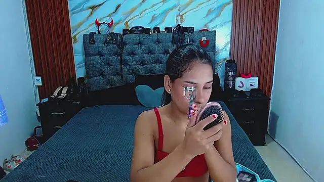 Meryandcris online show from March 8, 9:01 am