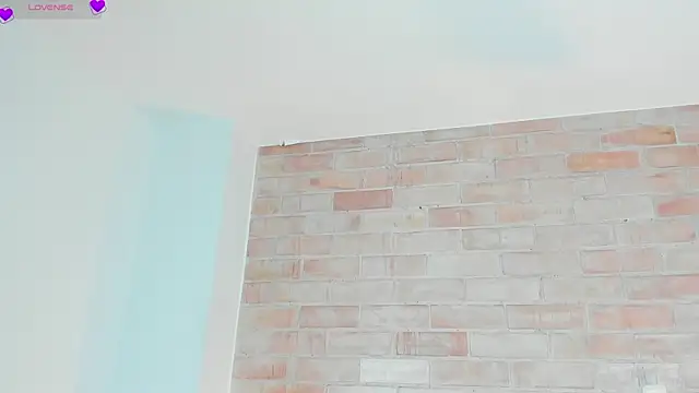 niicole steele  online show from June 4, 12:04 am