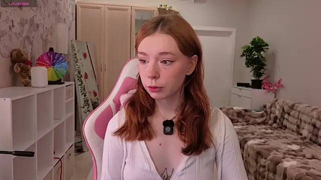 Snapshot of eva_aria chatting on July 8, 4:35 am eva aria online show from July 8, 4:35 am