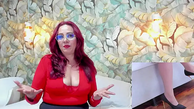 Snapshot of Madame_Angelic_1 chatting on February 4, 2:28 am Madame Angelic 1 online show from February 4, 2:28 am