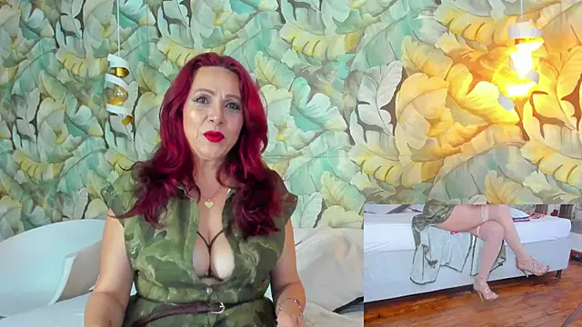 Snapshot of Madame_Angelic_1 chatting on February 10, 2:32 am Madame Angelic 1 online show from February 10, 2:32 am