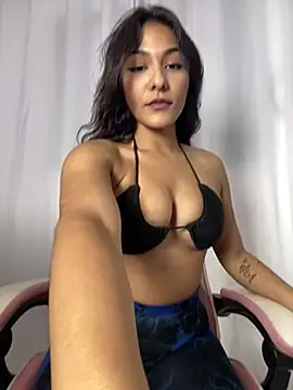 Laurapocahontas online show from January 14, 8:23 pm