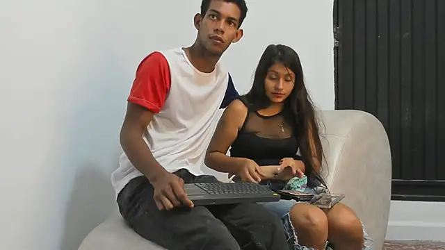 Snapshot of HoneyLovers_OS chatting on November 26, 1:33 pm HoneyLovers OS online show from November 26, 1:33 pm