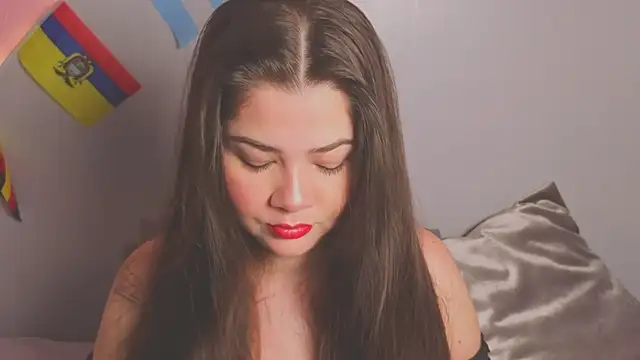amyvans  online show from June 16, 10:10 pm