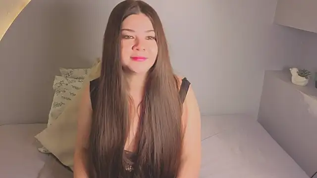 Snapshot of amyvans_ chatting on August 8, 9:55 pm amyvans online show from August 8, 9:55 pm