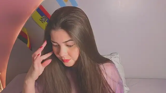 amyvans  online show from June 20, 8:14 pm