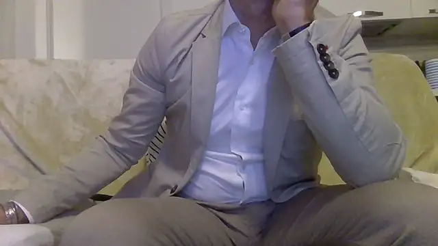 Eroshotlicker online show from April 12, 8:45 pm