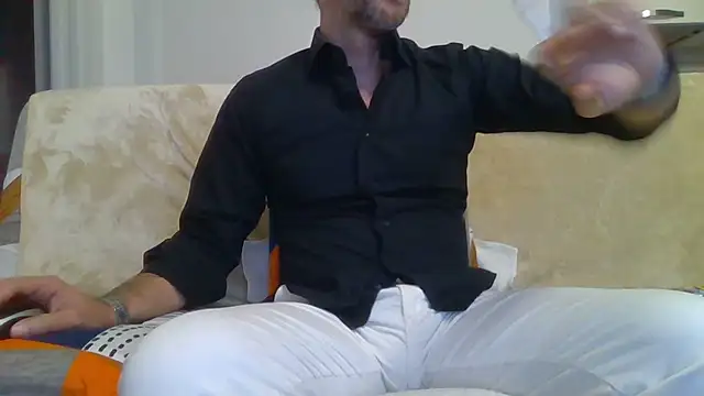 Eroshotlicker online show from April 16, 9:04 pm