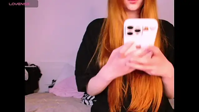 Snapshot of _Milana_Sparkl75_ chatting on February 22, 7:37 pm Milana Sparkl75 online show from February 22, 7:37 pm