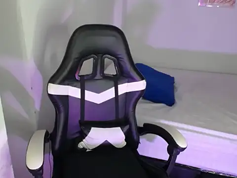 Snapshot of HannaSmith_hot chatting on February 19, 11:01 pm HannaSmith hot online show from February 19, 11:01 pm