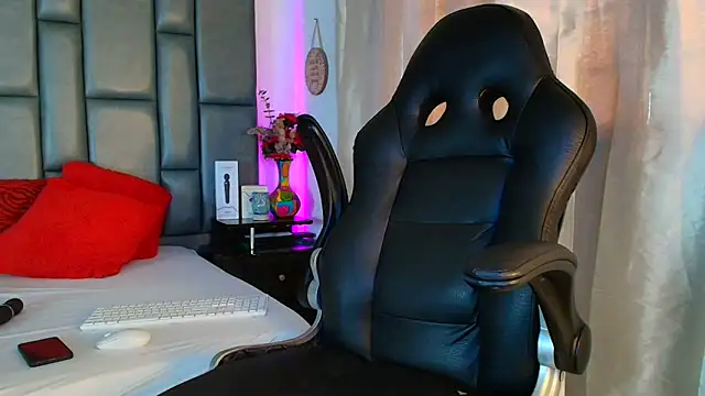 TashaNaughty4u online show from March 22, 2:07 pm