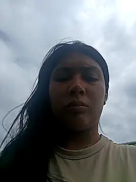 Snapshot of LatinSAR chatting on December 2, 5:47 pm LatinSAR online show from December 2, 5:47 pm