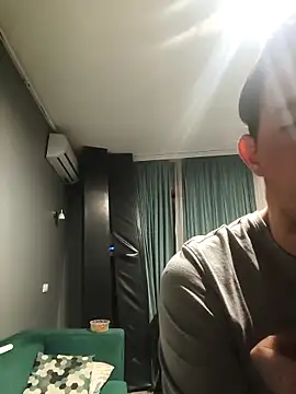 Razvan696969 online show from February 21, 4:42 pm