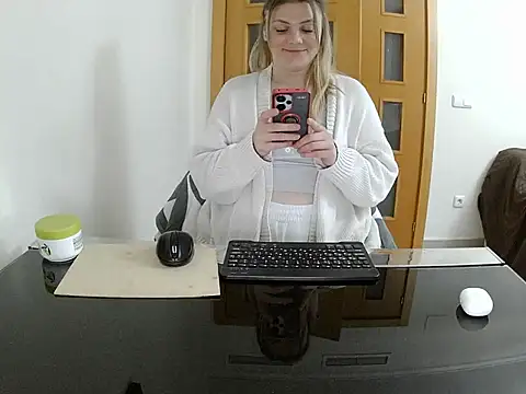 Adelyxveex online show from December 3, 12:44 am