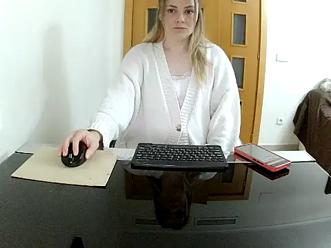 Snapshot of Adelyxveex chatting on November 29, 11:16 pm Adelyxveex online show from November 29, 11:16 pm