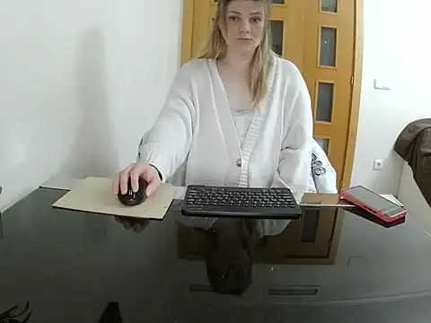 Adelyxveex online show from December 22, 11:27 pm