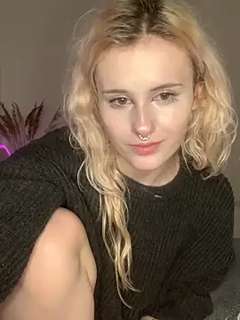 MilaElin online show from December 4, 10:31 pm