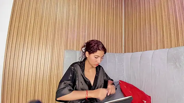 Maybeelin  online show from November 29, 12:49 pm