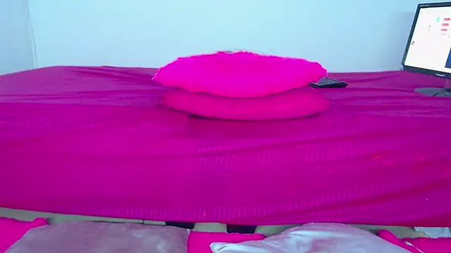 Milytylor online show from March 4, 2:25 pm