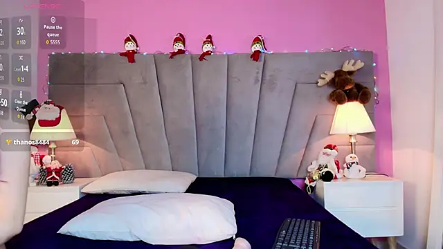 Snapshot of Emilyroth chatting on December 16, 9:08 pm Emilyroth online show from December 16, 9:08 pm