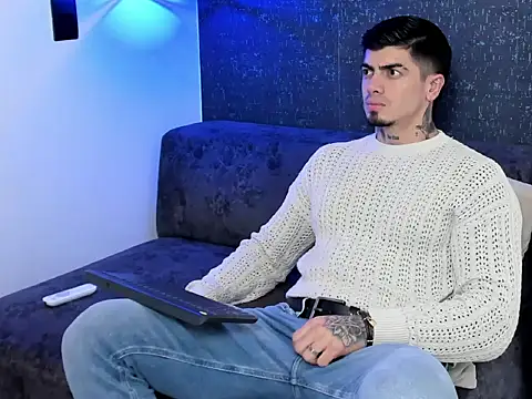  mrcock   online show from April 1, 3:19 am