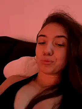 Snapshot of CristinaSw chatting on December 15, 2:12 pm CristinaSw online show from December 15, 2:12 pm