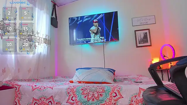 Snapshot of Ethantravis22 chatting on November 30, 6:19 pm Ethantravis22 online show from November 30, 6:19 pm