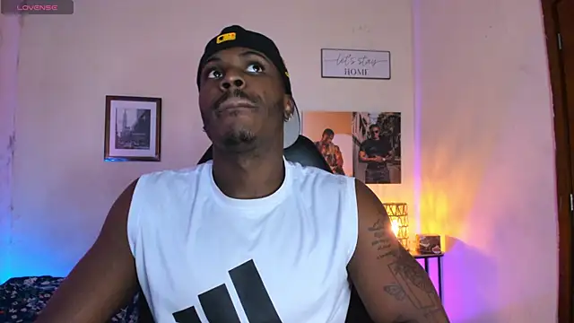 Ethantravis22 online show from June 16, 7:25 pm