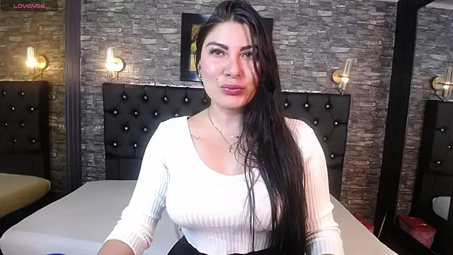 Snapshot of __Aysha chatting on November 27, 9:59 pm Aysha online show from November 27, 9:59 pm