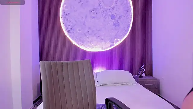 IvannaVolk  online show from December 18, 5:01 am