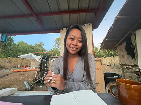 Juliet official pro online show from April 17, 9:50 pm