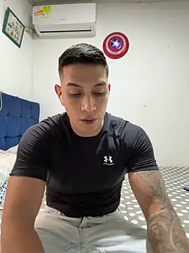 OliverWest04 online show from April 14, 5:18 pm