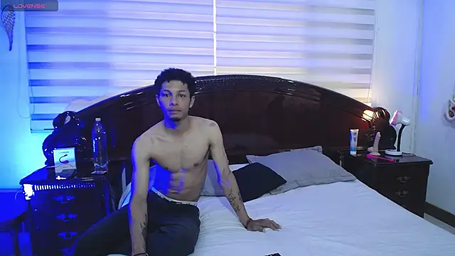 Snapshot of jacko_Charlotte chatting on December 1, 7:37 pm jacko Charlotte online show from December 1, 7:37 pm