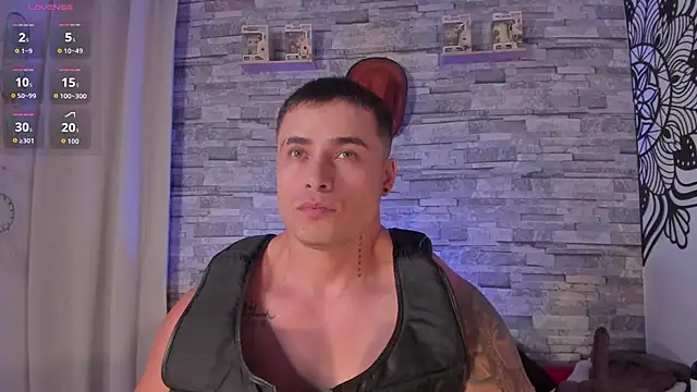 connorsmithvip online show from November 25, 10:32 pm