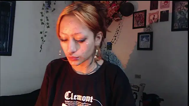 Layla quinn online show from June 7, 12:32 pm