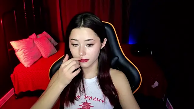 Snapshot of RedMidnight chatting on November 28, 8:53 pm RedMidnight online show from November 28, 8:53 pm