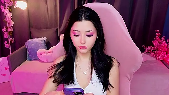 RedMidnight online show from March 5, 8:49 pm