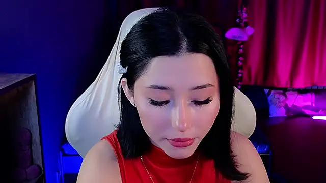 RedMidnight online show from April 10, 9:33 pm