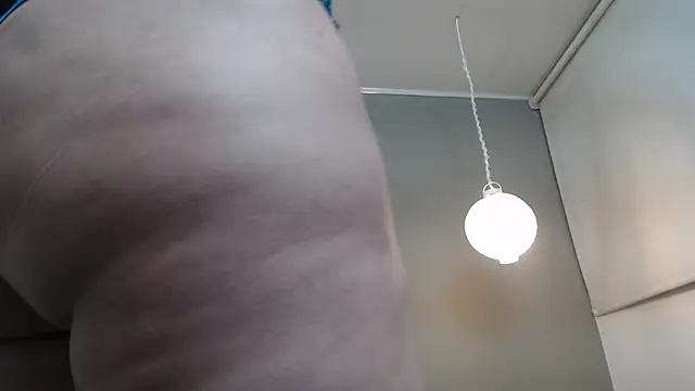 Snapshot of Elektrarosy chatting on November 26, 11:05 pm Elektrarosy online show from November 26, 11:05 pm