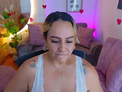 Aunty milf online show from January 12, 7:09 pm