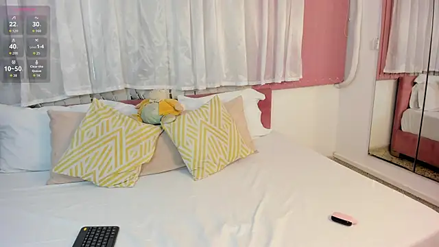 CharlotteBlossom online show from January 8, 8:48 pm