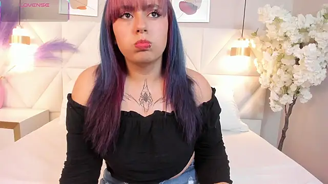 Snapshot of Vera_Gold_ chatting on November 25, 3:40 am Vera Gold online show from November 25, 3:40 am