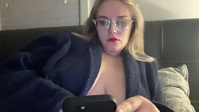 babyblue977 online show from February 12, 3:50 am