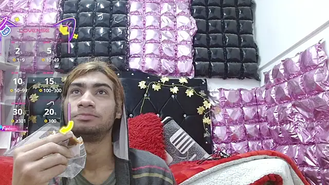 Snapshot of andresdark_07 chatting on December 20, 3:31 am andresdark 07 online show from December 20, 3:31 am