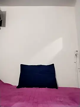 NiinaHans online show from December 4, 10:58 am